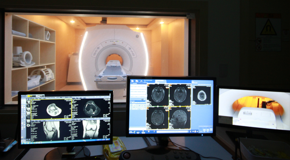 MRI 조정실
